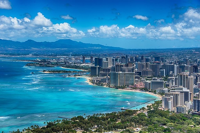 Du khách cần biết: Honolulu ban luật mới – cấm nhắn tin khi sang đường