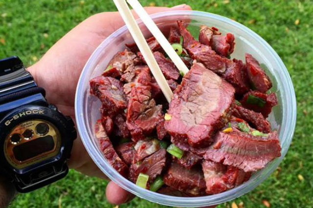 Thịt bò muối Pipikaula nổi tiếng ở Hawaii